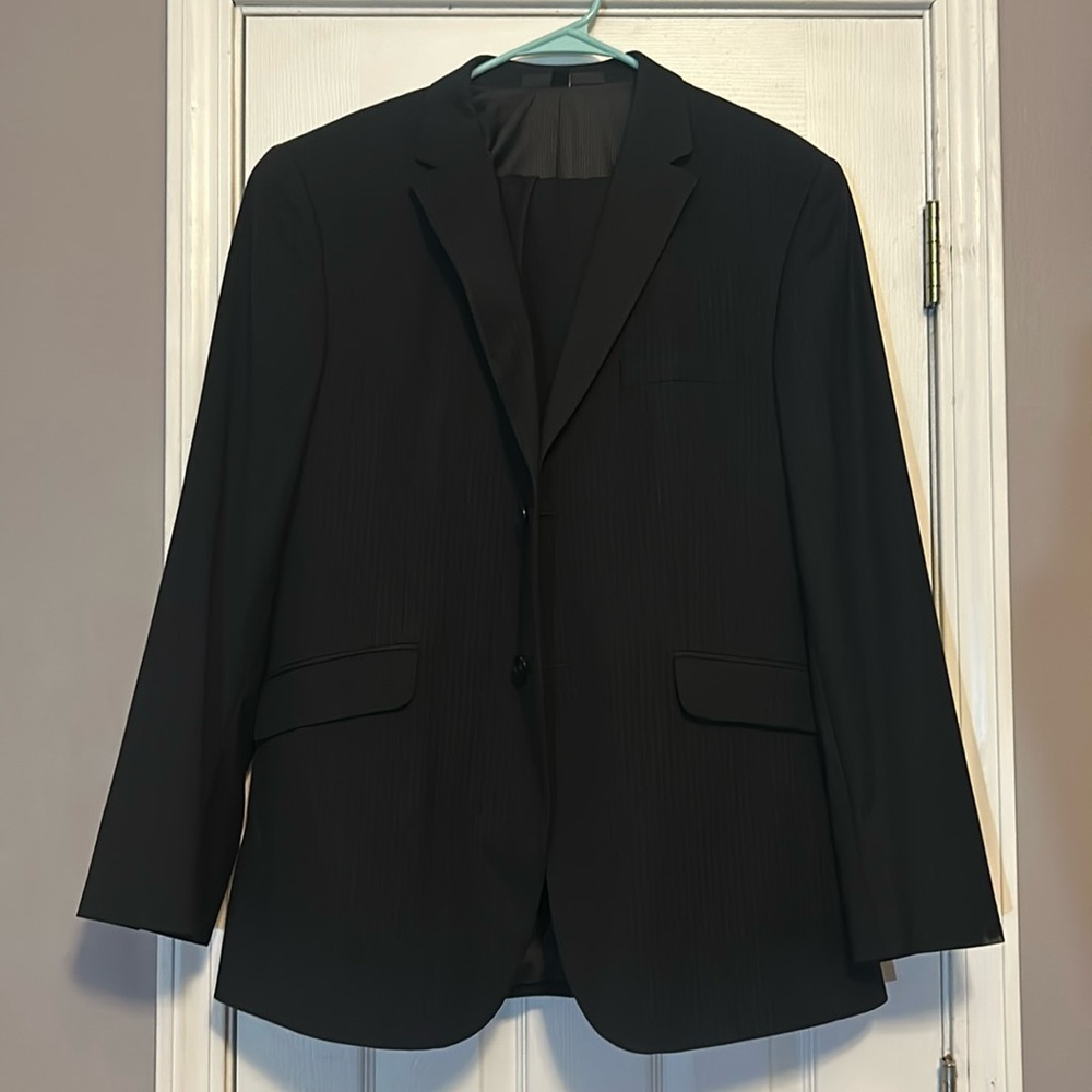 Doc & Amelia by Cintas Men’s 2 piece suit